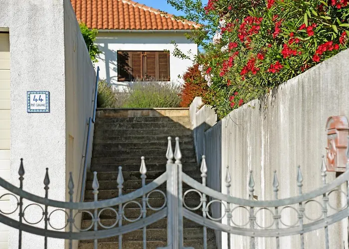 펜션 House Ivy 무르테르