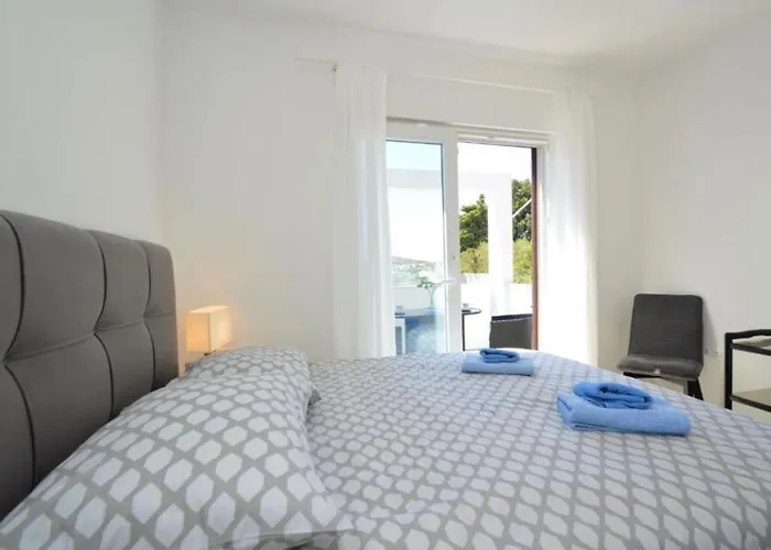 House Ivy Dom wakacyjny Murter